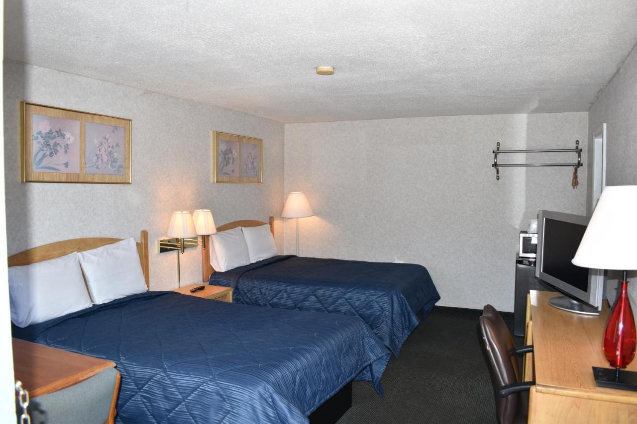 Pocono Night Lodge Бартонсвилл Экстерьер фото